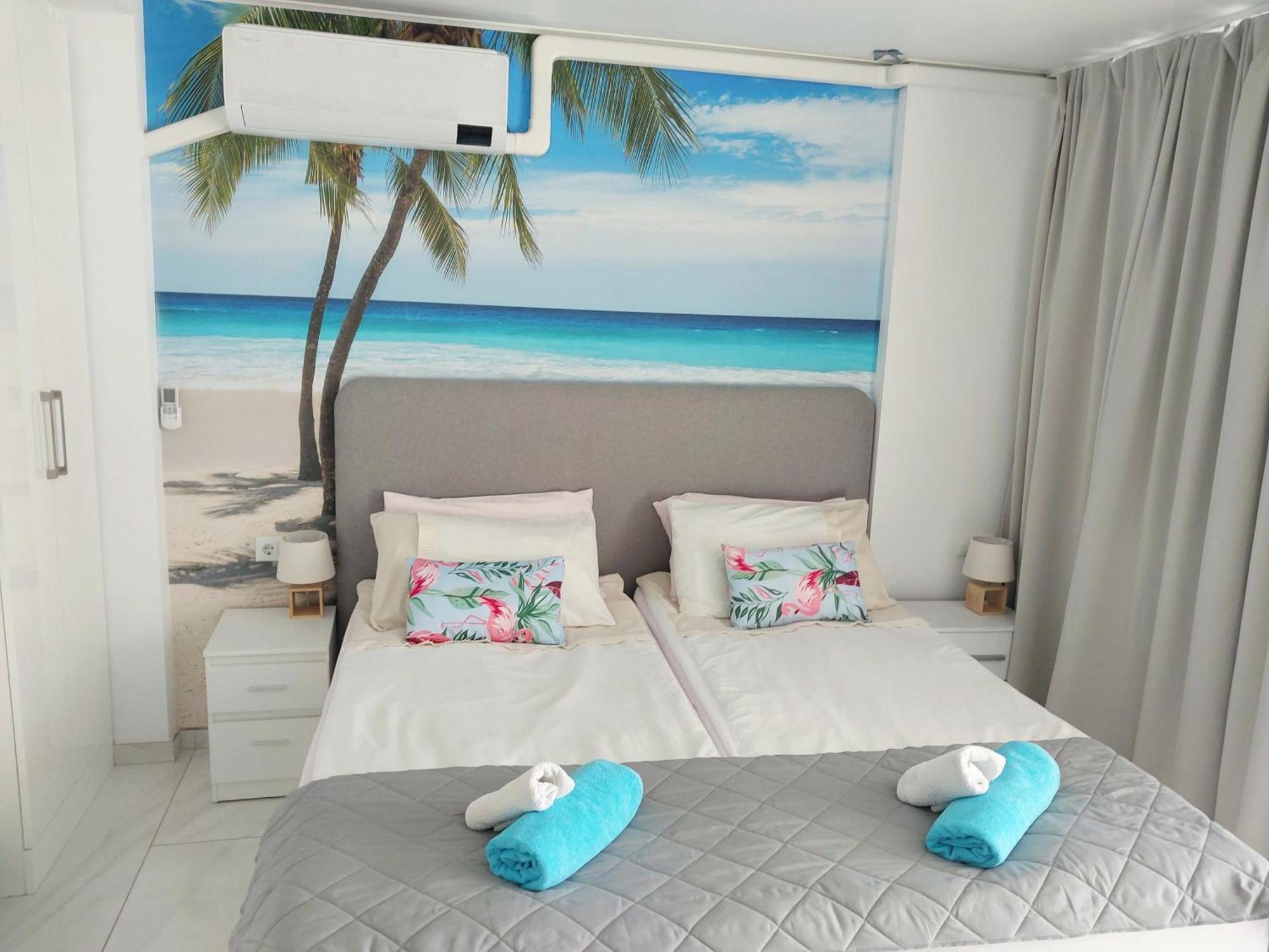 Under The Palm Apartment Плая де лас Америкас Екстериор снимка